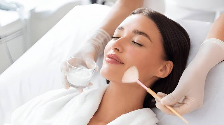 What to Know Before Choosing Chemical Peel Products for Your Skin